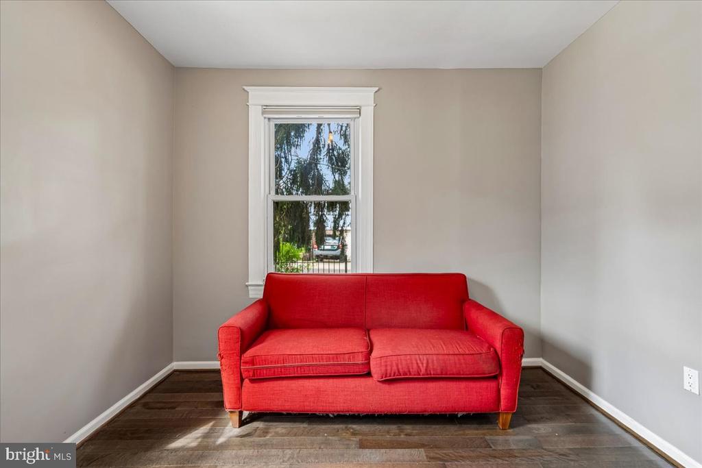 1601 ISHERWOOD STREET NE Unit: 1