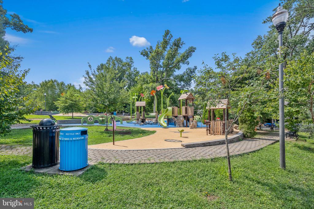 3860 RODMAN STREET NW Unit: C225