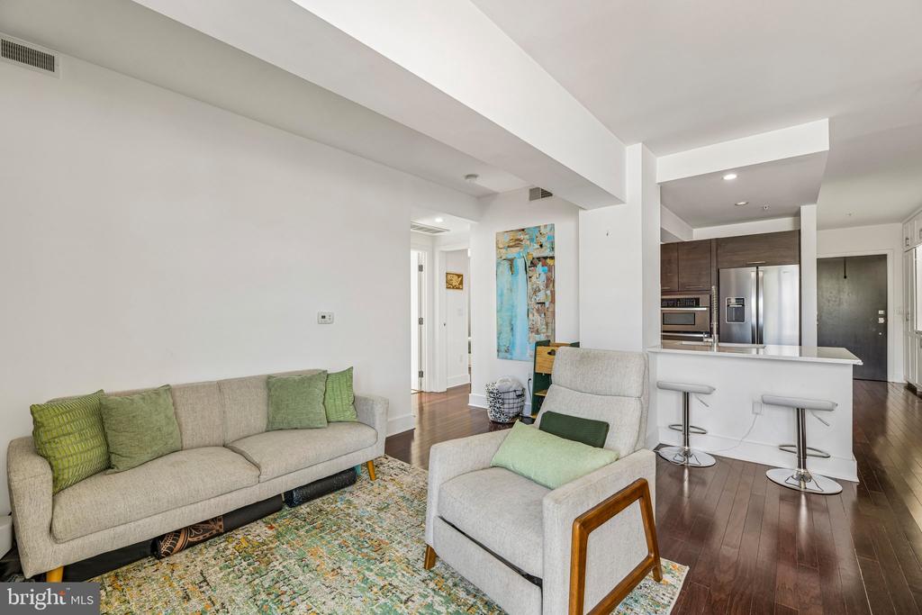 1020 MONROE STREET NW Unit: 409