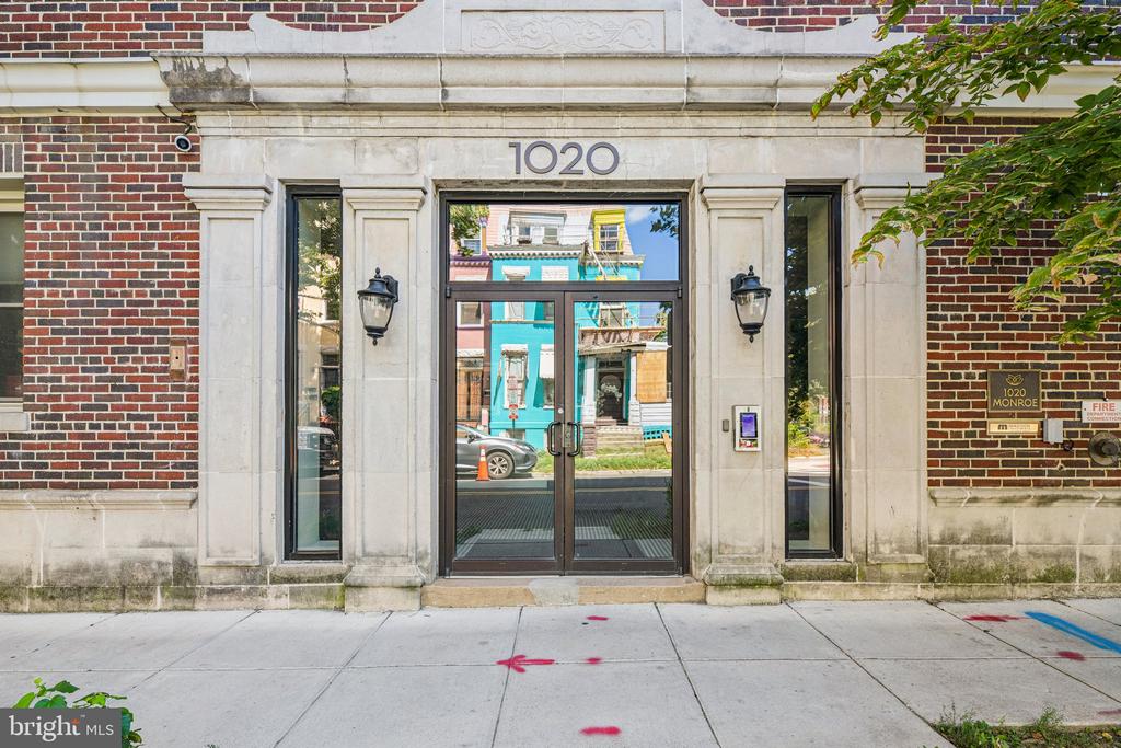 1020 MONROE STREET NW Unit: 409