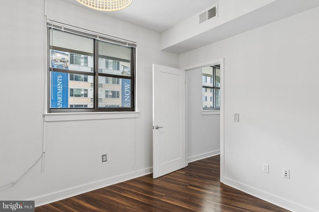 460 NEW YORK AVENUE NW Unit: 407