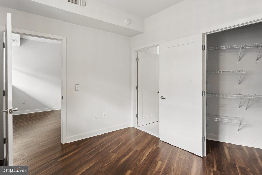 460 NEW YORK AVENUE NW Unit: 407