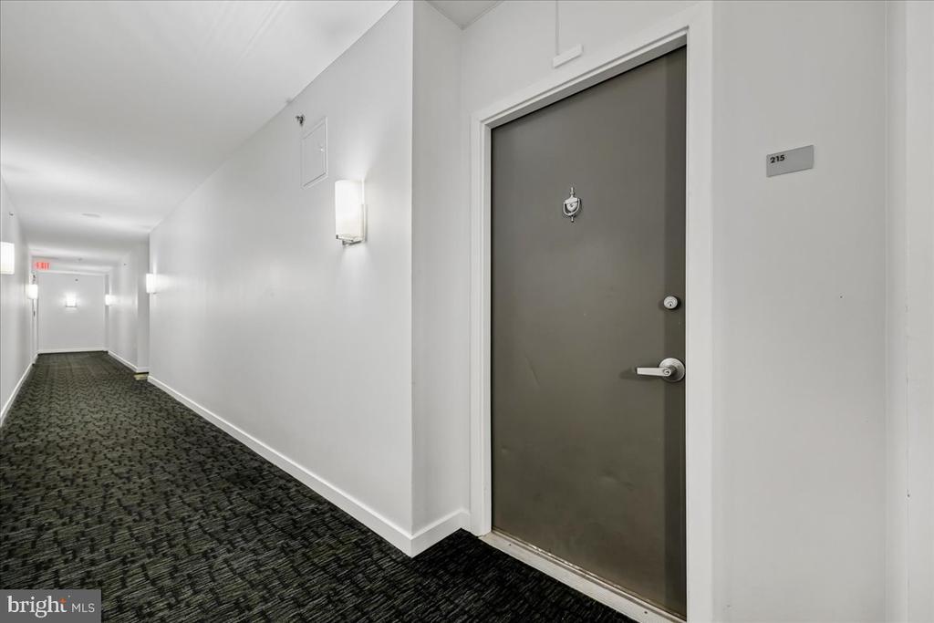 3883 CONNECTICUT AVENUE NW Unit: 215