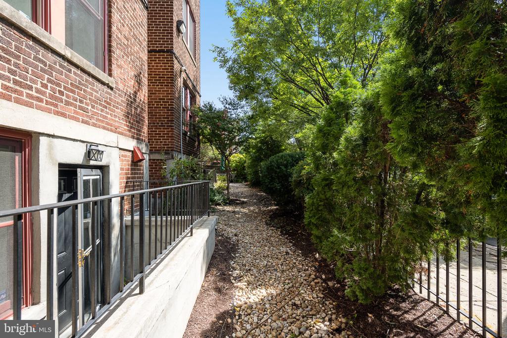 70 RHODE ISLAND AVENUE NW Unit: 304