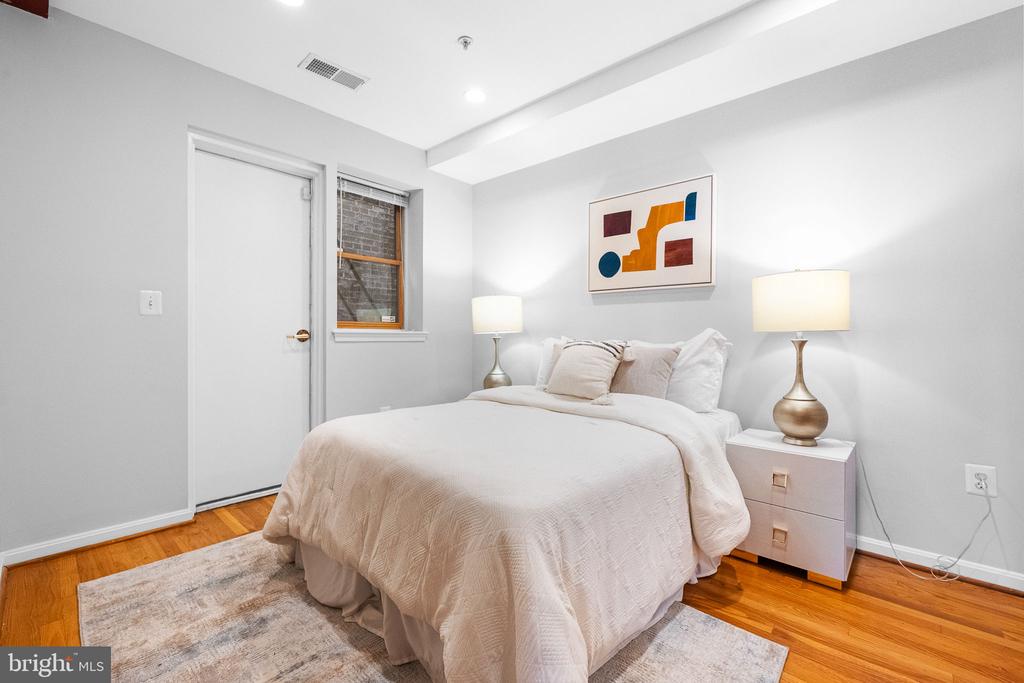 70 RHODE ISLAND AVENUE NW Unit: 304