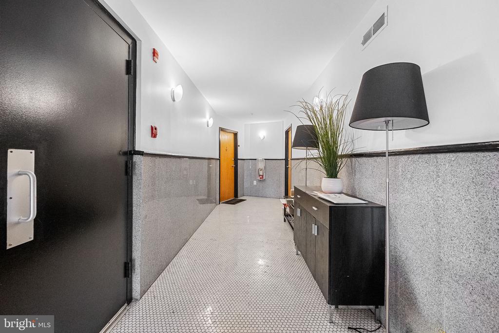 70 RHODE ISLAND AVENUE NW Unit: 304