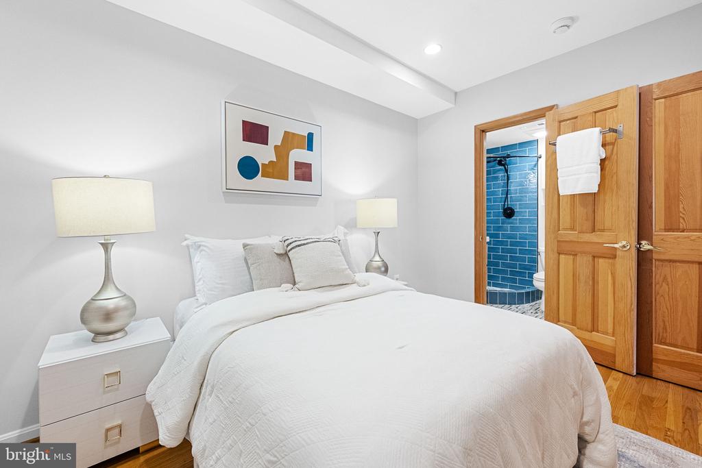 70 RHODE ISLAND AVENUE NW Unit: 304