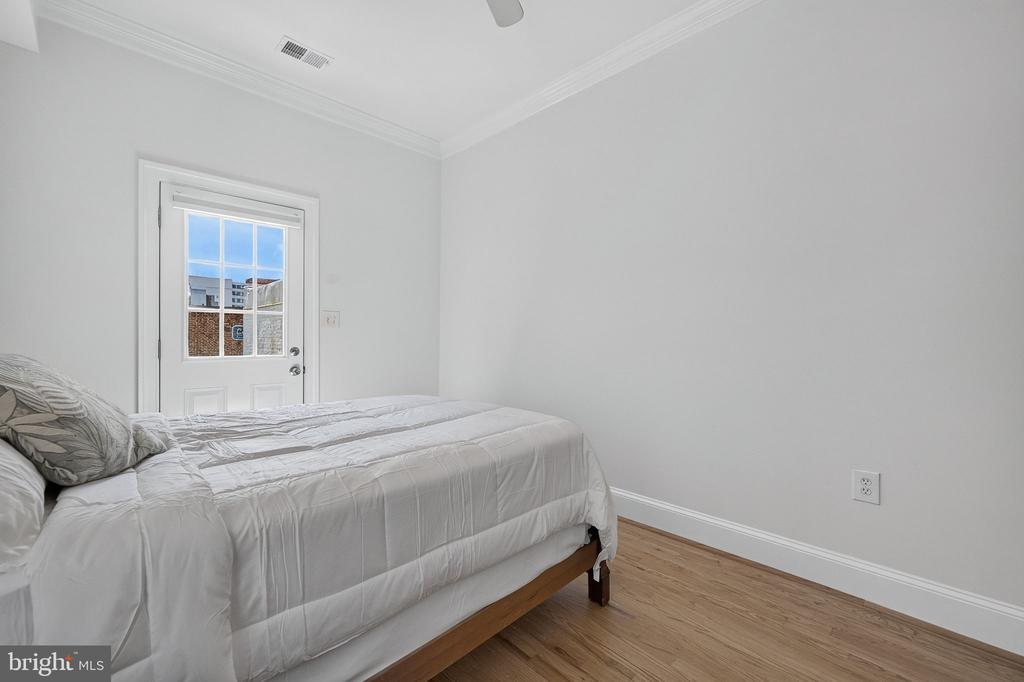 922 N STREET NW Unit: 2