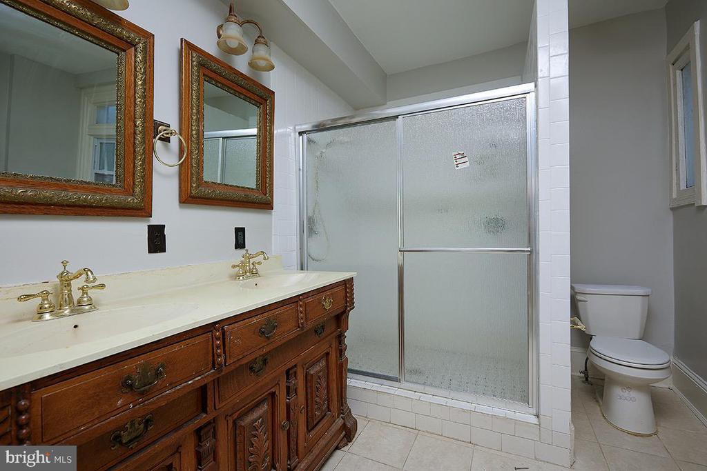 444 NEW JERSEY AVENUE SE Unit: A