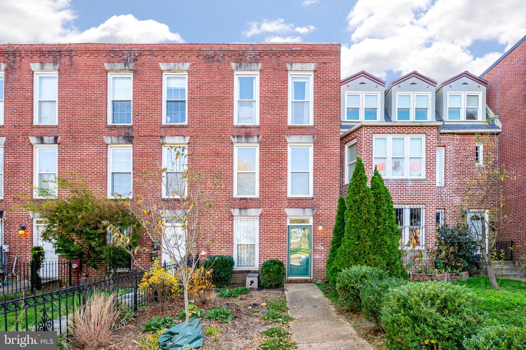 1815 E EAST CAPITOL STREET SE Unit: 2
