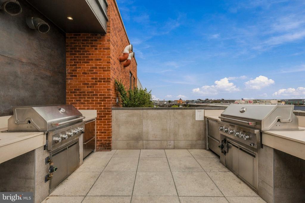1211 VAN STREET SE Unit: 818