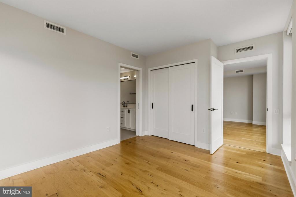 1211 VAN STREET SE Unit: 818