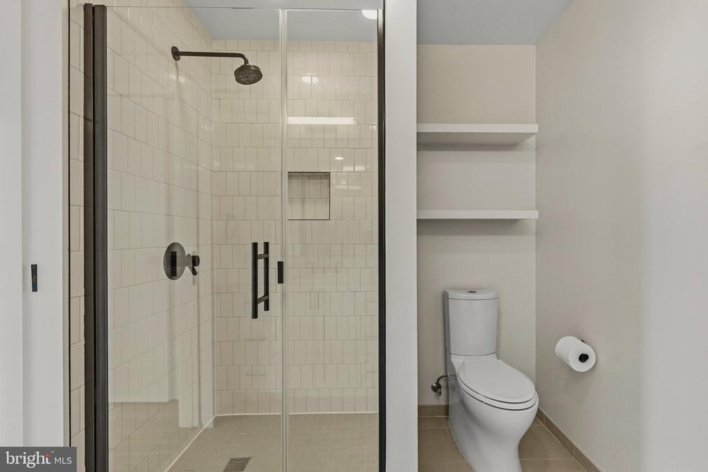 1211 VAN STREET SE Unit: 818