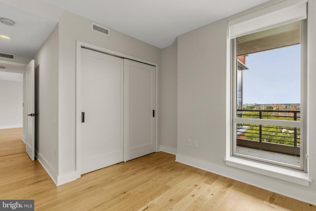 1211 VAN STREET SE Unit: 818