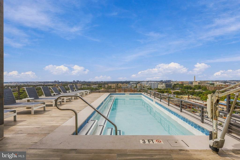 1211 VAN STREET SE Unit: 818