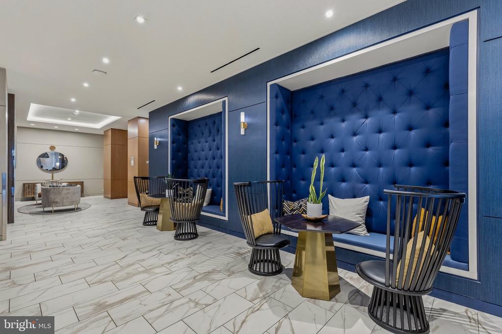 1211 VAN STREET SE Unit: 818