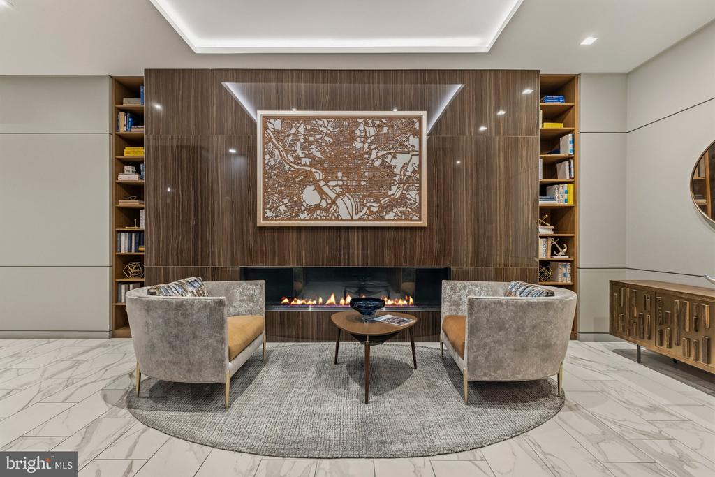 1211 VAN STREET SE Unit: 818