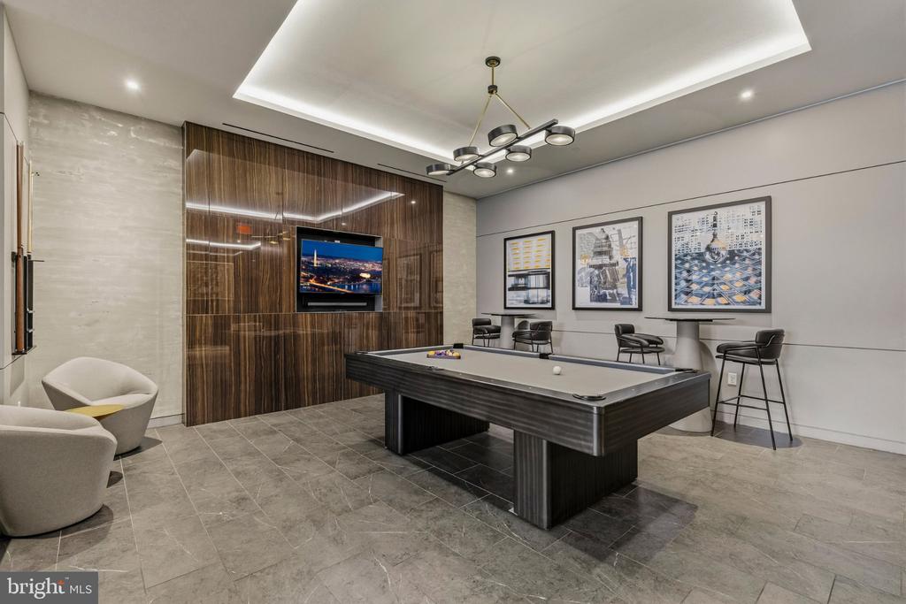 1211 VAN STREET SE Unit: 818