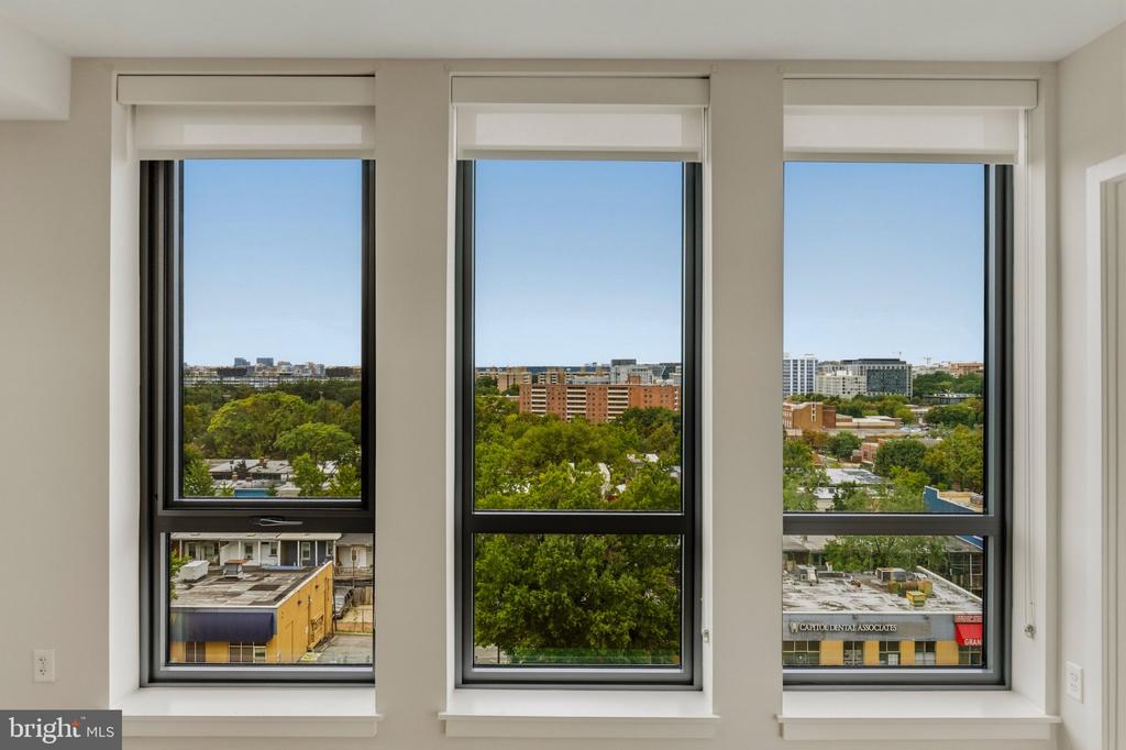 1211 VAN STREET SE Unit: 818
