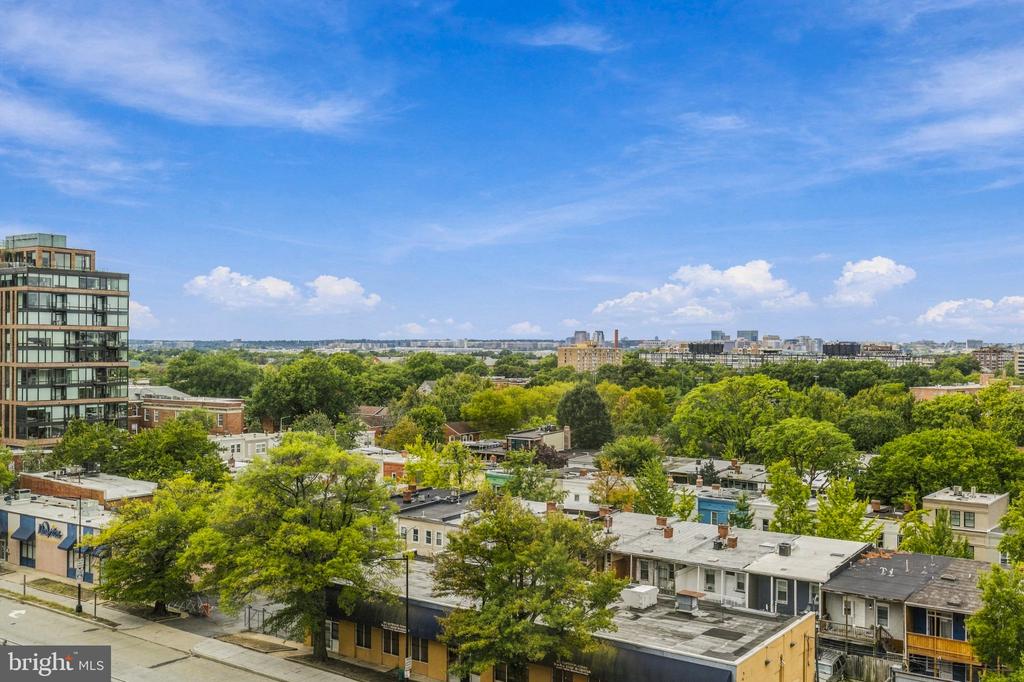 1211 VAN STREET SE Unit: 818