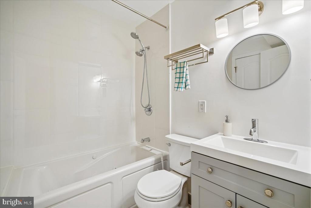 161 RANDOLPH PLACE NW Unit: 1
