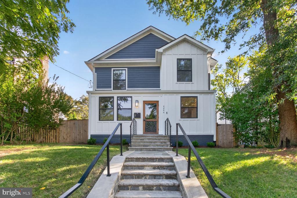 4244 ALTON PLACE NW