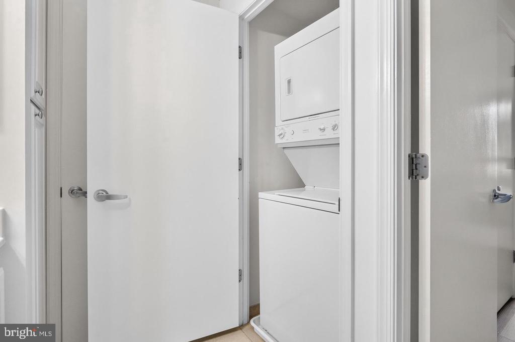 355 I STREET SW Unit: 317S