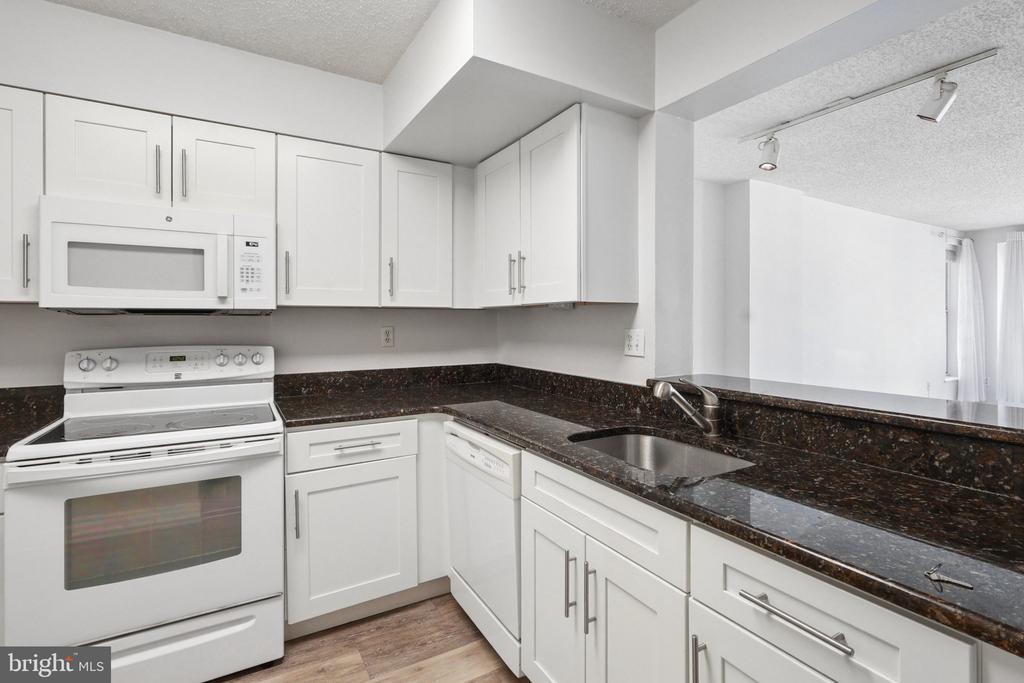 601 PENNSYLVANIA AVENUE NW Unit: 1103N