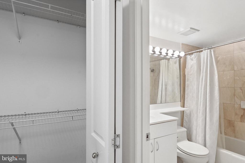 601 PENNSYLVANIA AVENUE NW Unit: 1103N