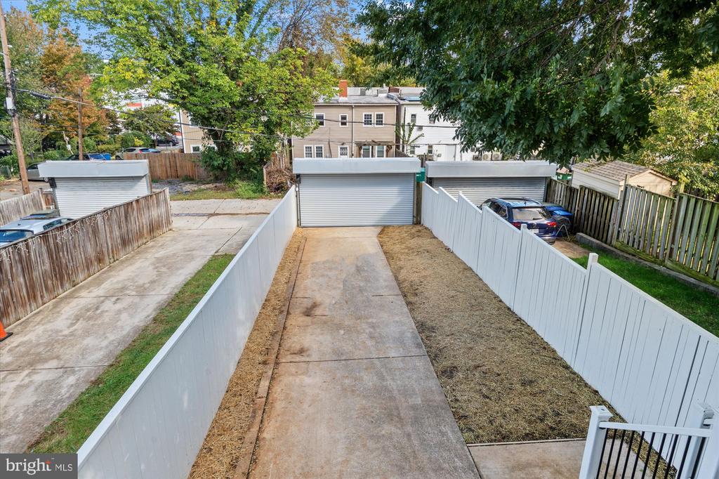 2909 7TH STREET NE