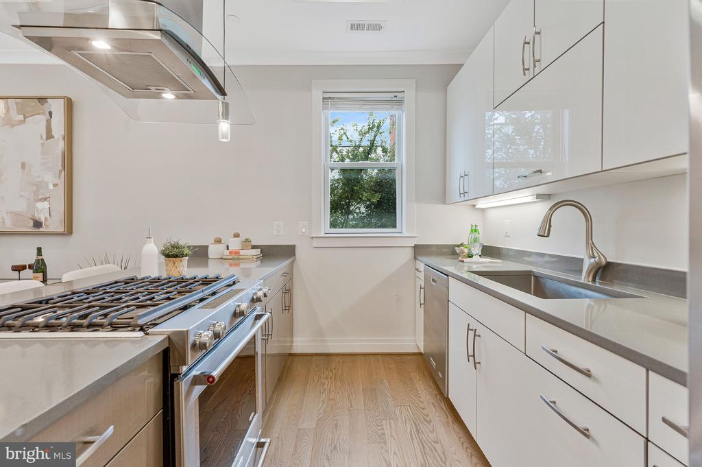 220 P STREET NW Unit: 4