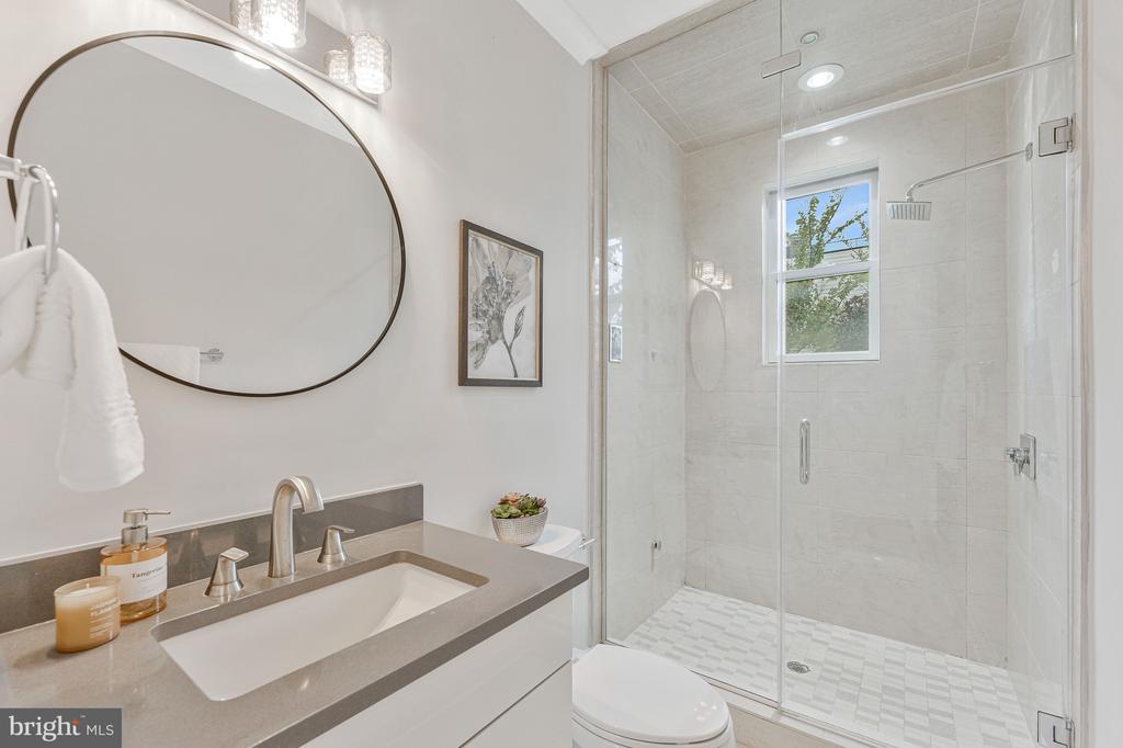 220 P STREET NW Unit: 4