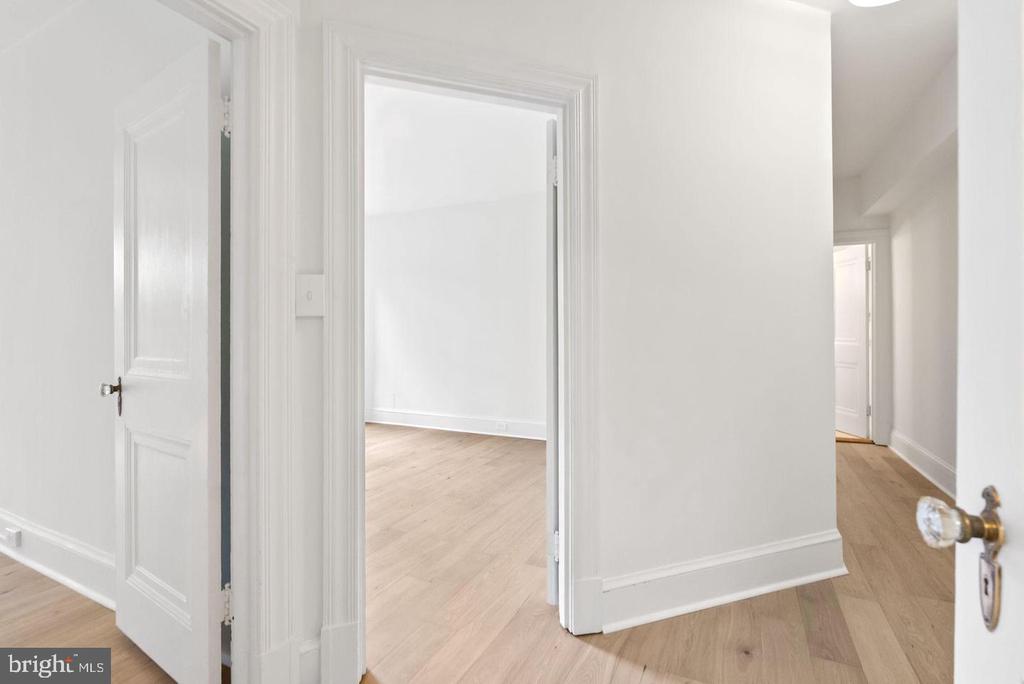 4000 CATHEDRAL AVENUE NW Unit: 6B