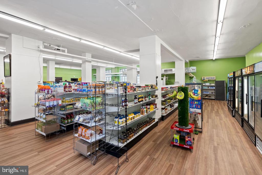 4000 CATHEDRAL AVENUE NW Unit: 6B