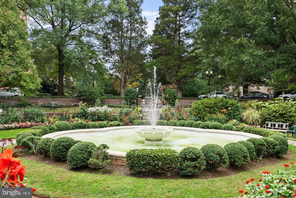 4000 CATHEDRAL AVENUE NW Unit: 6B