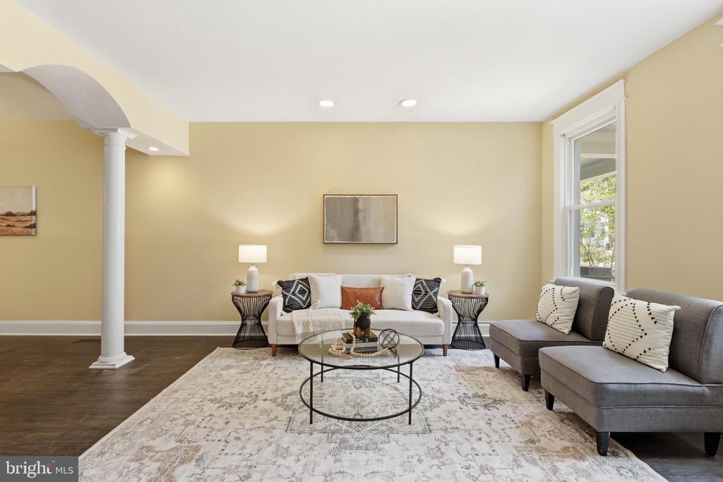 608 KENYON STREET NW Unit: A