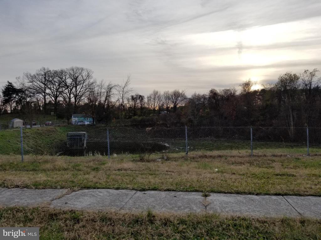7940 EAST PARK DRIVE