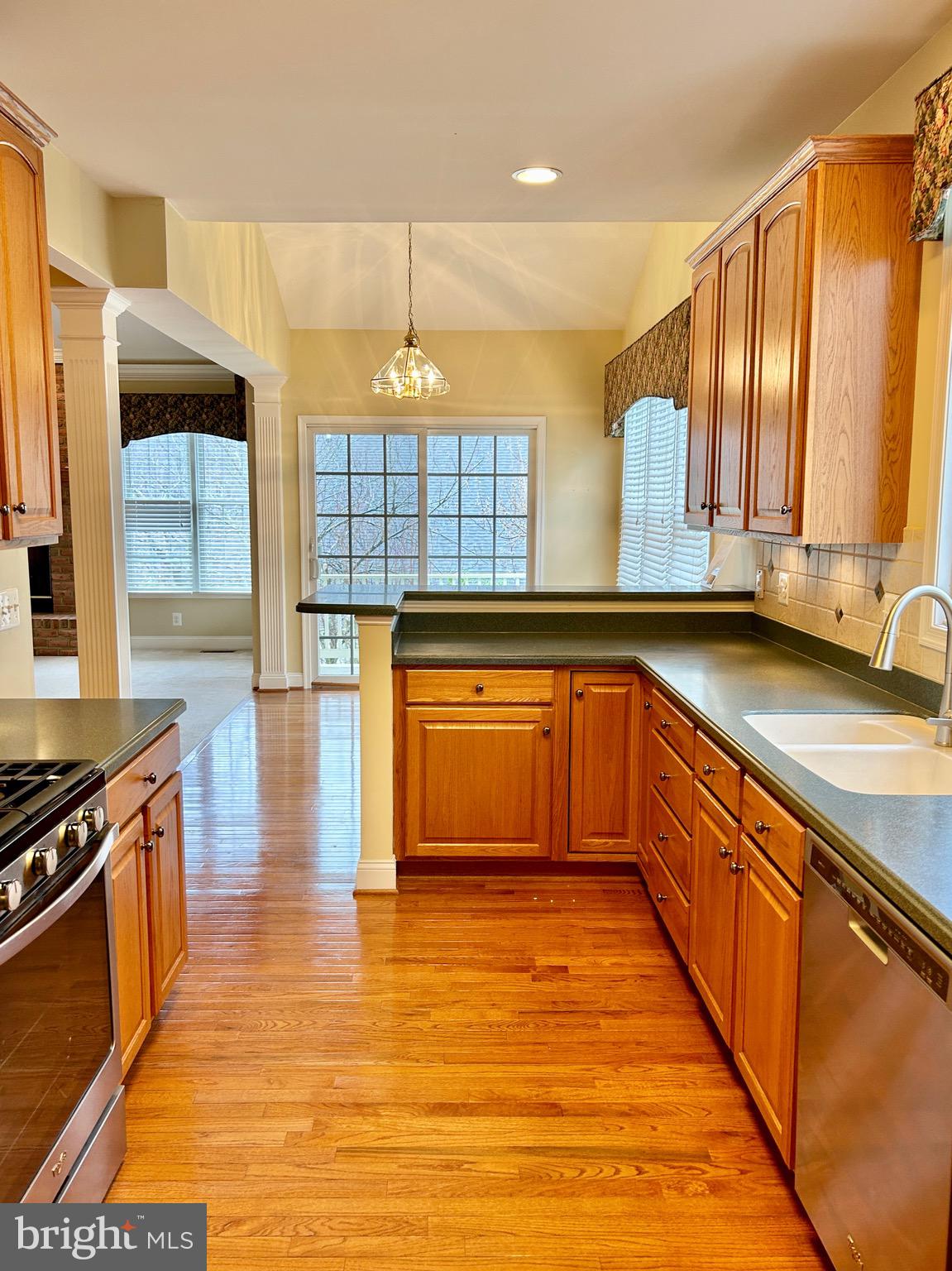 6806 CROFTON COLONY COURT