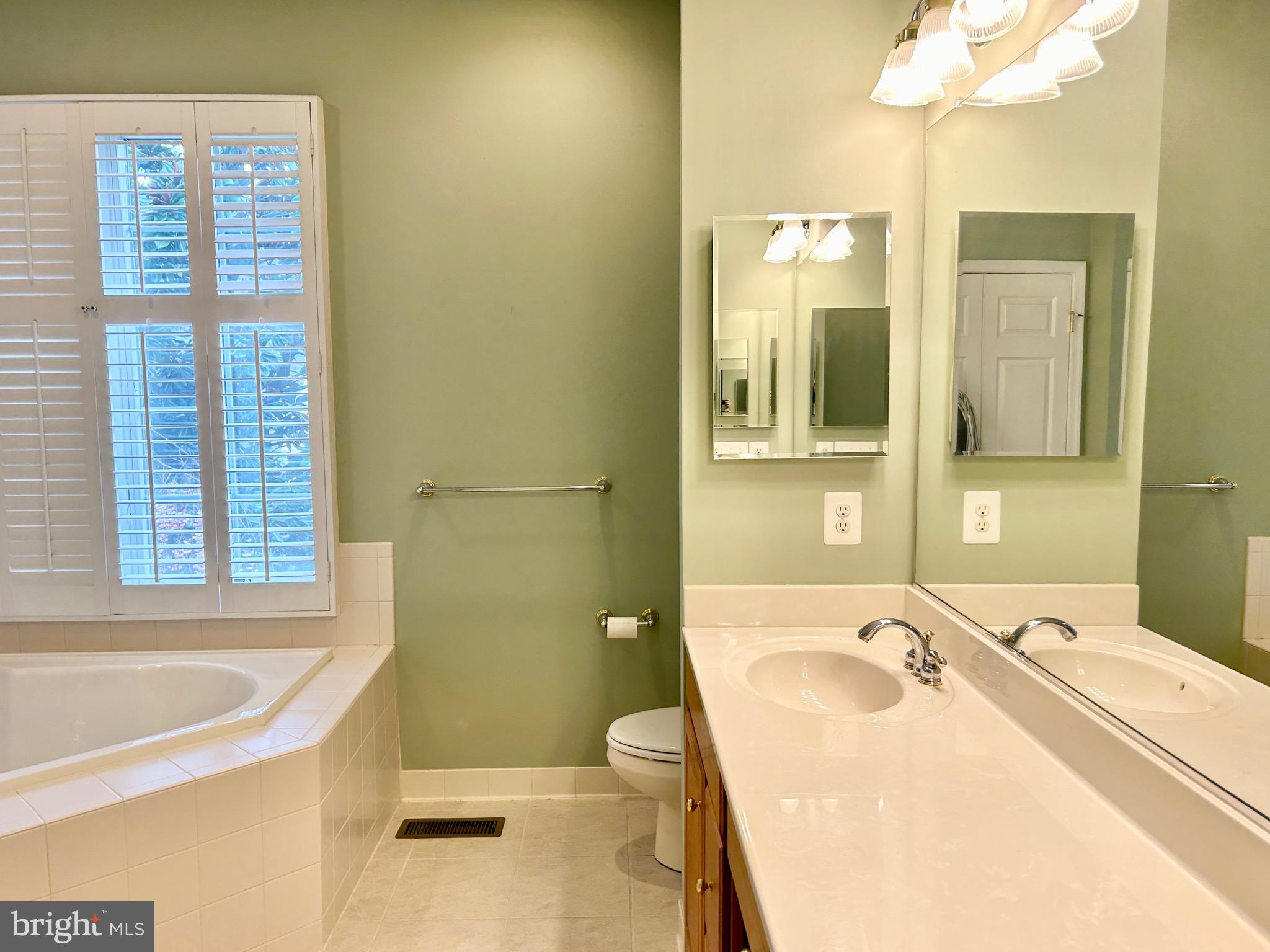 6806 CROFTON COLONY COURT