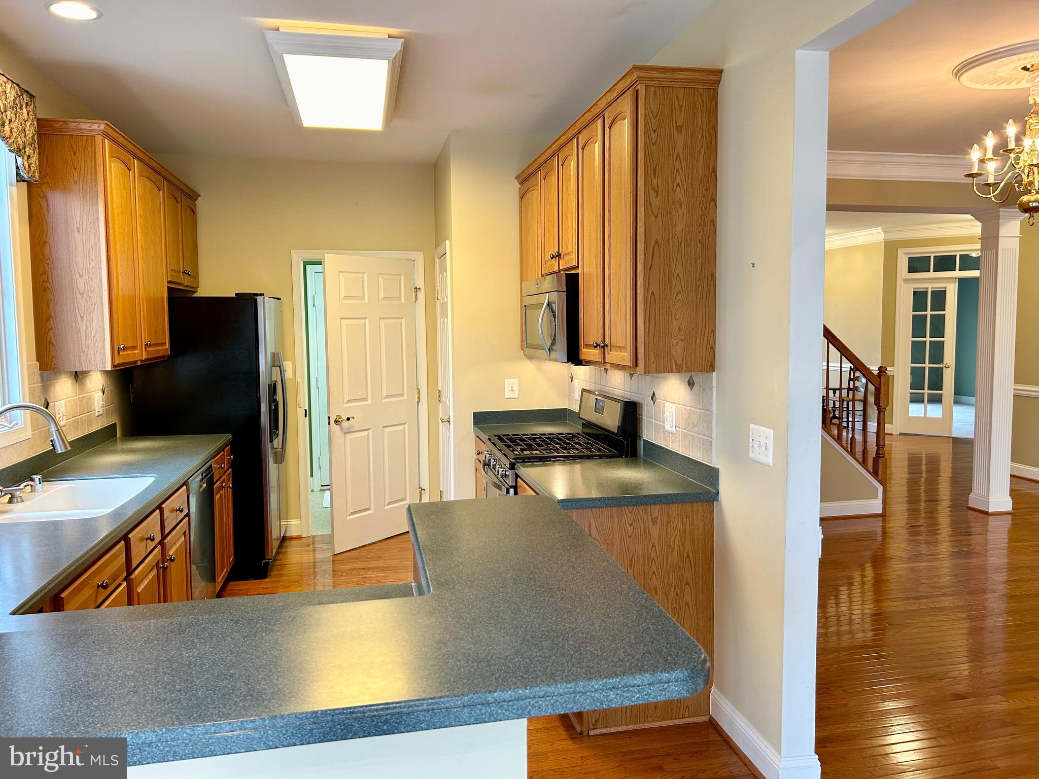 6806 CROFTON COLONY COURT