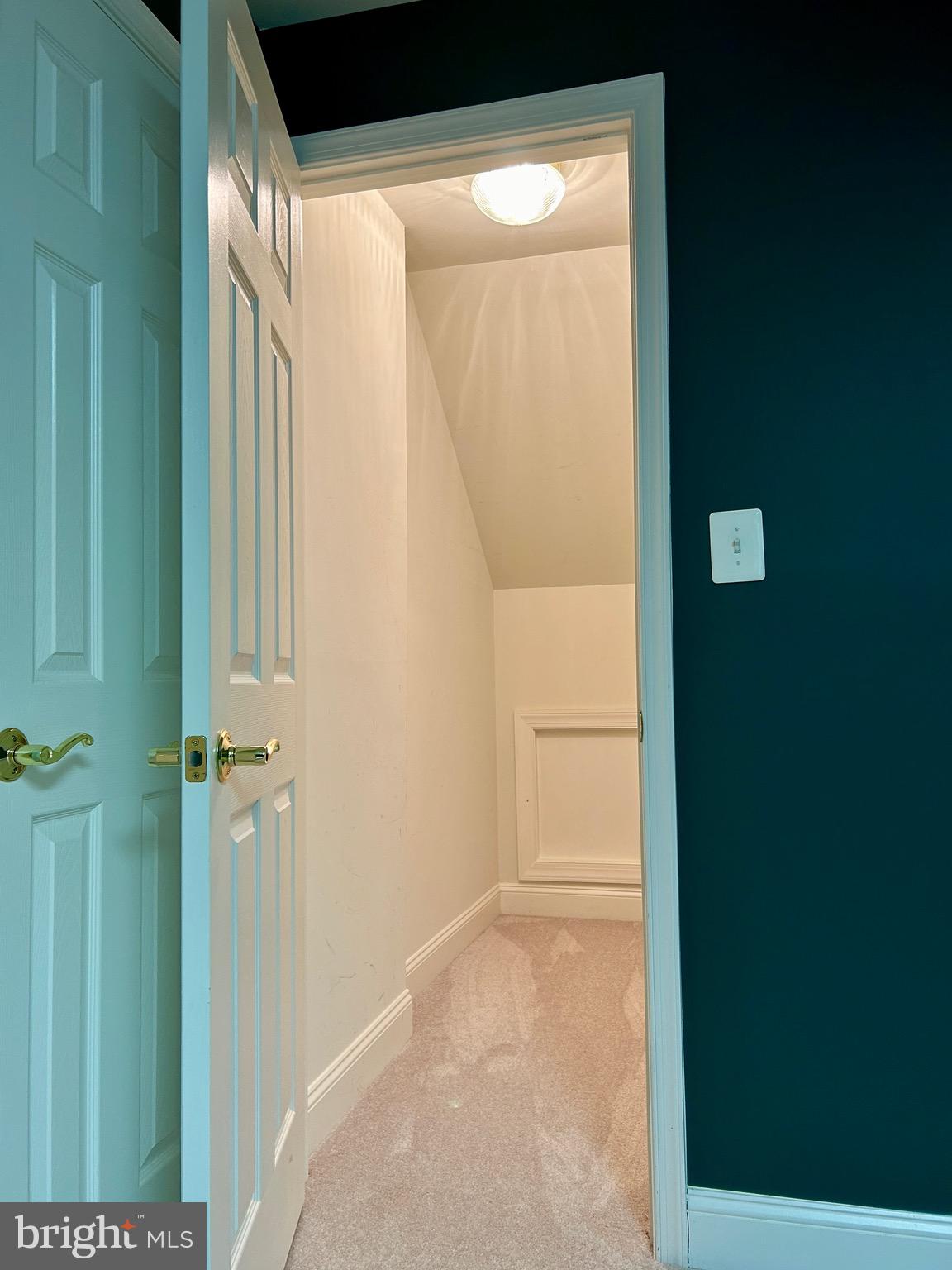 6806 CROFTON COLONY COURT