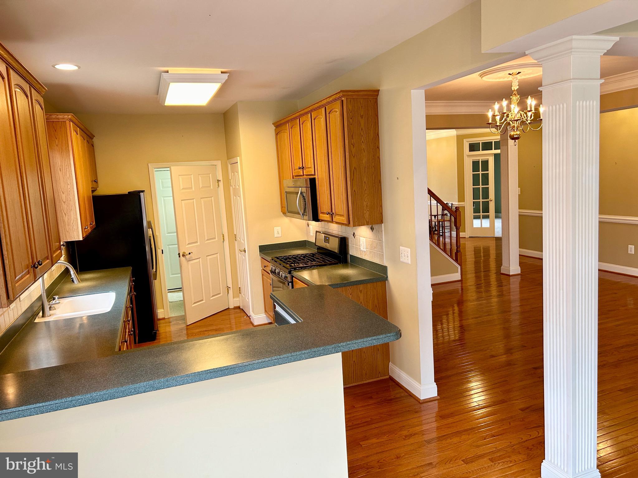 6806 CROFTON COLONY COURT