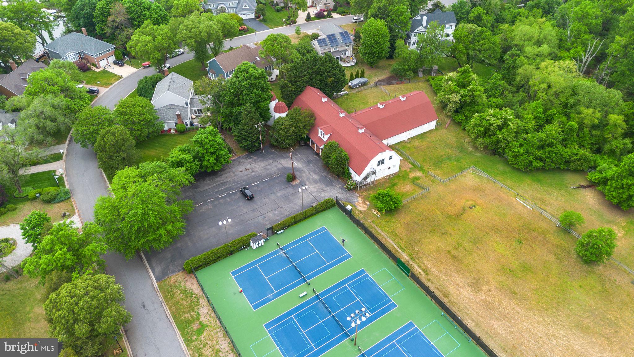 646 OWL COURT