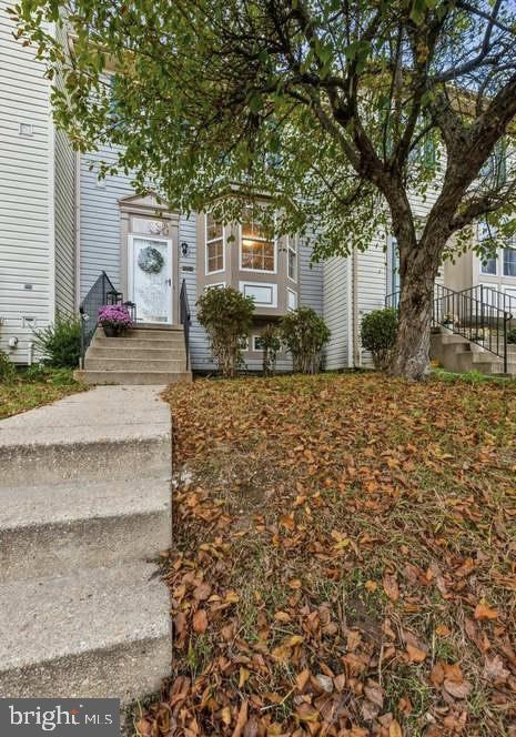 218 MULBERRY RIDGE COURT