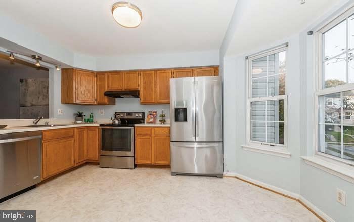 218 MULBERRY RIDGE COURT