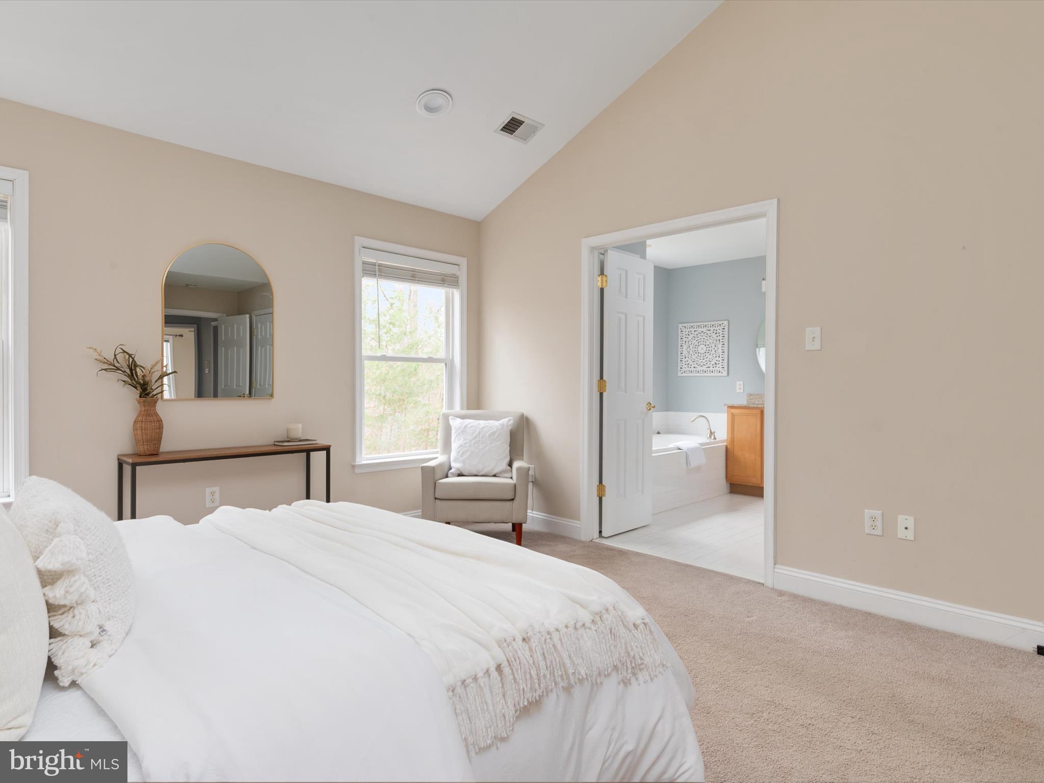 857 THICKET COURT