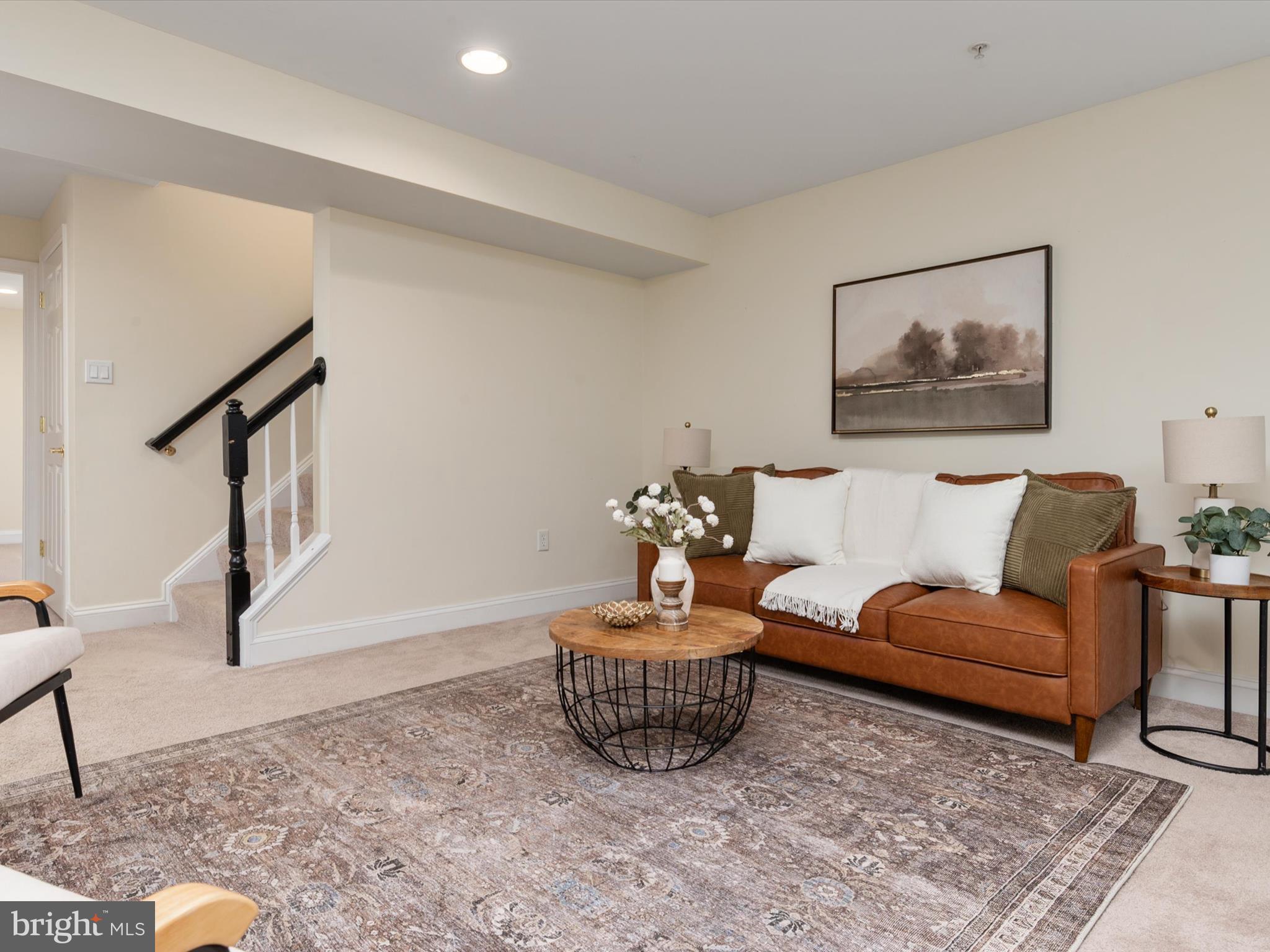 857 THICKET COURT