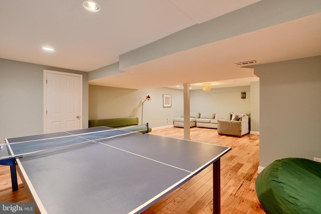 238 OAK COURT