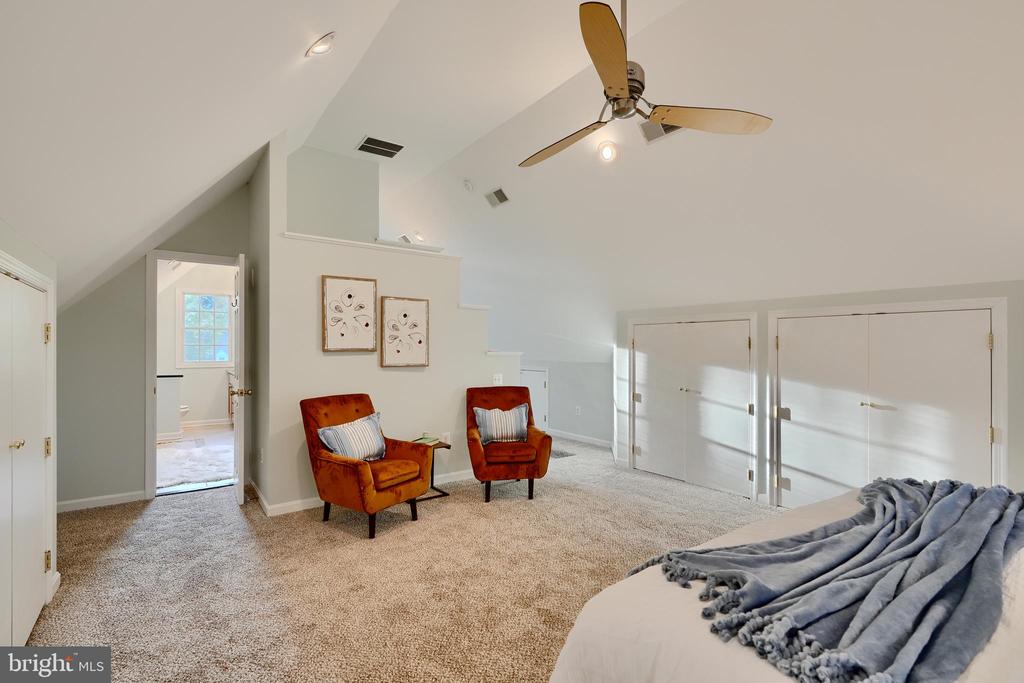 238 OAK COURT