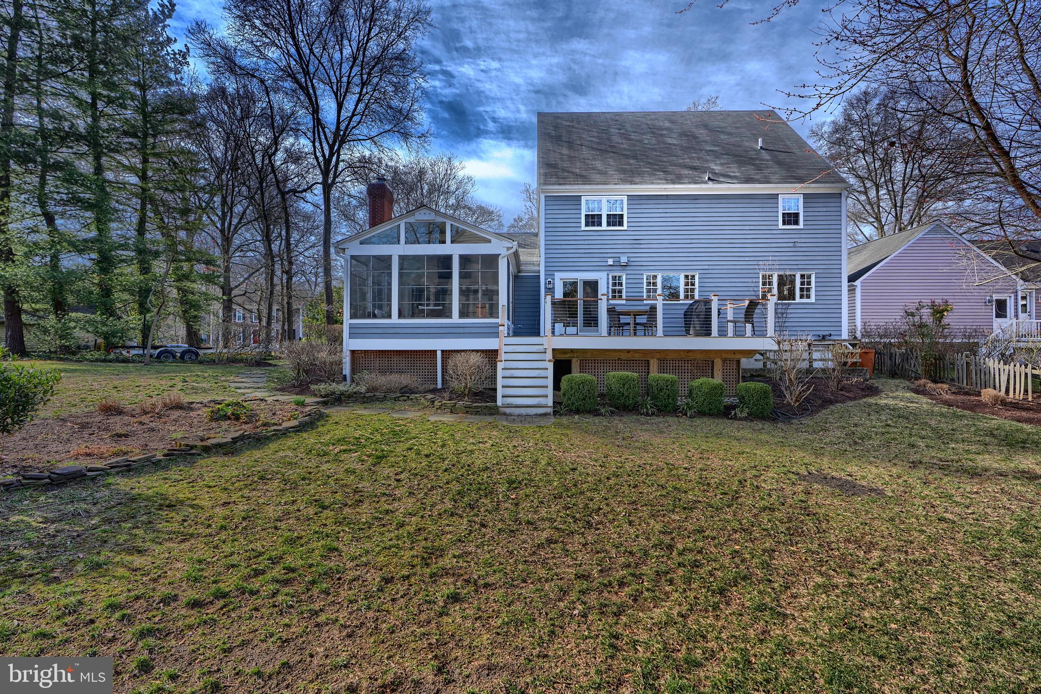 238 OAK COURT